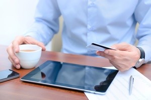 Un italiano su 4 usa smartphone e tablet per i suoi pagamenti