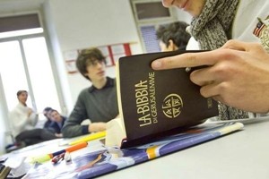 Scuola, 9 studenti su 10 scelgono l'ora di religione
