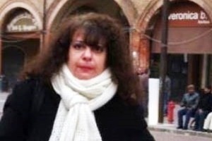 Tiziana Pavani è stata uccisa a bottigliate “per soldi”. Il presunto omicida ha confessato