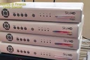 Lotta alla pirateria televisiva, 4 persone denunciate a Napoli