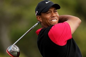 Golf: slitta il rientro di Tiger Woods, salta due tornei