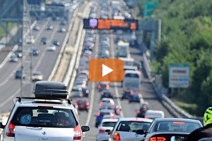 Il mondo in coda: strade sempre più trafficate, anche in Italia