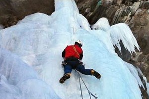 Valle d’Aosta, 4 vittime per crollo cascata di ghiaccio. Un quinto è sopravvissuto