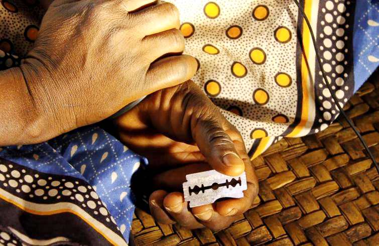 Mutilazioni genitali femminili, colpite 200 milioni di donne in 30 Paesi