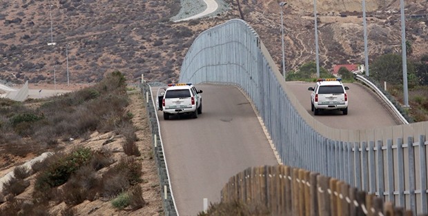 Casa Bianca sempre nel caos, capo gabinetto contraddice Trump su Muro confine Messico
