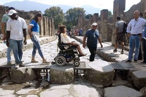 A Pompei 500 metri di percorso per disabili nelle Terme Suburbane