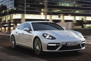 Salone di Ginevra, ecco la Panamera Turbo S E-Hybrid