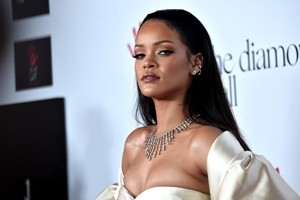 Rihanna torna sul set per il film “Annette”