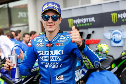 Maverick Vinales: “Spero Valentino Rossi resti in Yamaha”