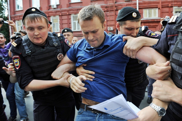 Mosca in piazza contro la corruzione. In manette candidato alle presidenziali Navalny