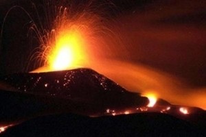 Etna, scatta l’allerta per il vulcano da verde a gialla
