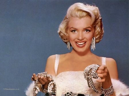 All’asta i gioielli di Marilin Monroe usati nei suoi film