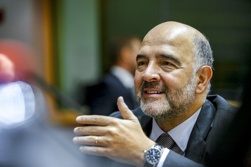 Moscovici: Ue flessibile ma obbligati ad avviare procedura per deficit