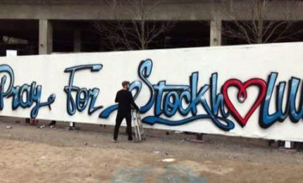 Stoccolma, l'omaggio alle vittime dei graffitari