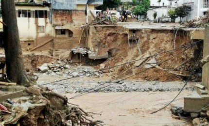 Frane e alluvioni, disastro in Colombia: oltre 154 morti e 220 dispersi. "Una catastrofe"