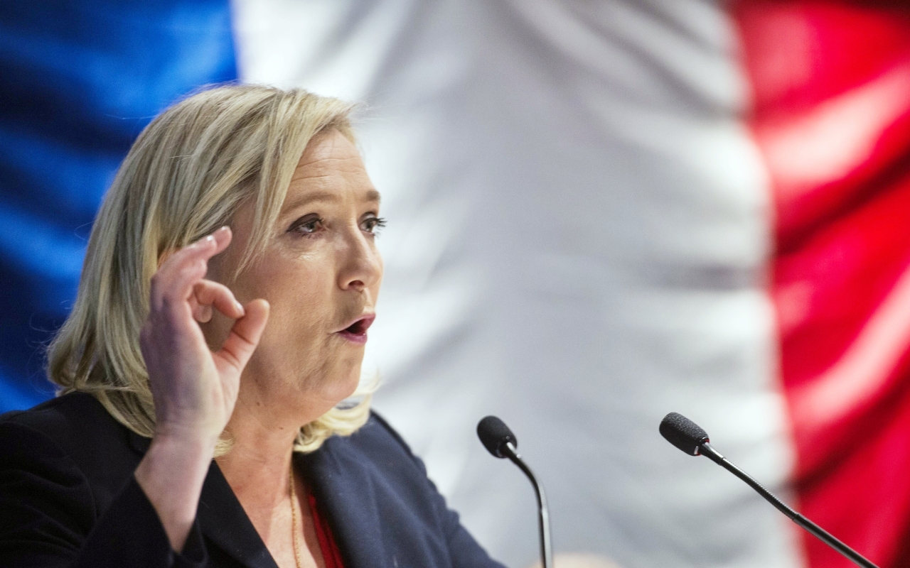 Marine Le Pen deve rimborsare 300.000 euro al Parlamento europeo