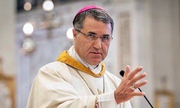 L'arcovescovo di Palermo "caccia" parroco veggente. Il prete: "Addio falsa chiesa"