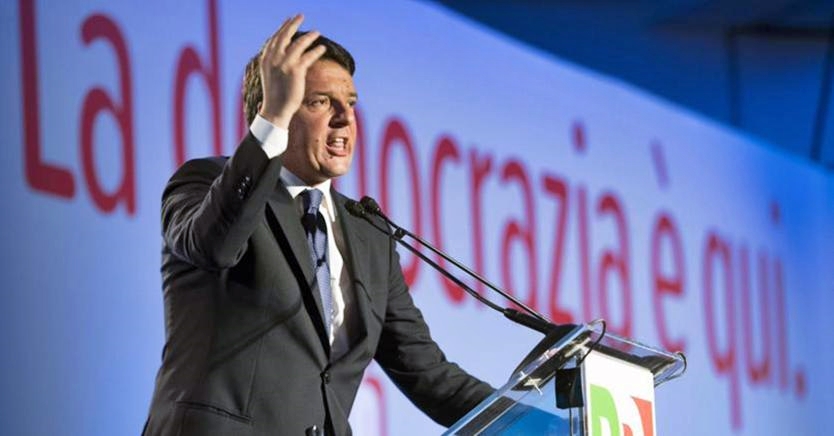 Renzi riparte da segretario, avvisa Colle su legge elettorale e rassicura Gentiloni