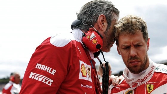 Prima fila tutta Ferrari, Vettel in pole