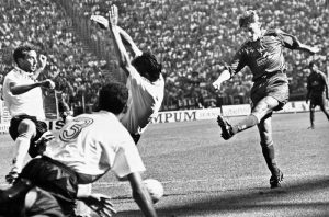 Il primo gol di Totti