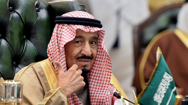 Re saudita ordina: stop a “esercizio patria potestà” su donne. E ora libere di scegliere