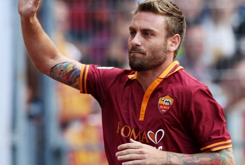 Daniele De Rossi rinnova con la Roma fino al 2019