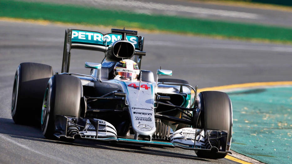 Hamilton in pole, Vettel prima fila