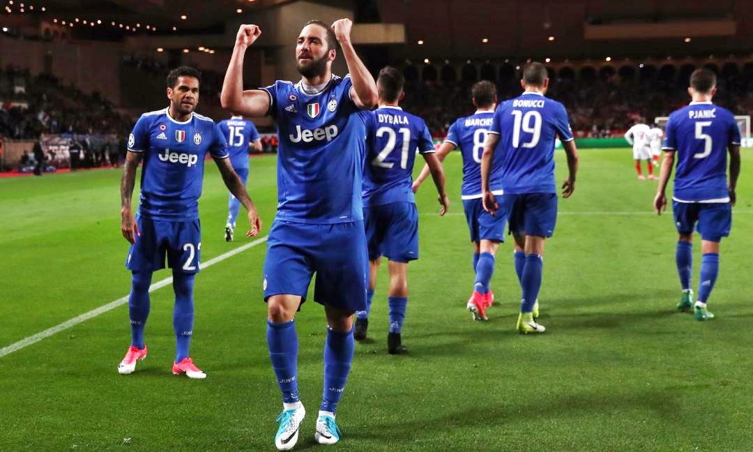 Monaco Juventus 0-2, Higuain prenota la finale