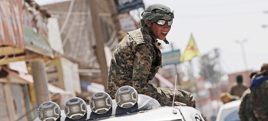 Isis in Siria, per Raqqa è gara tra ribelli filo-Usa e il regime di Damasco