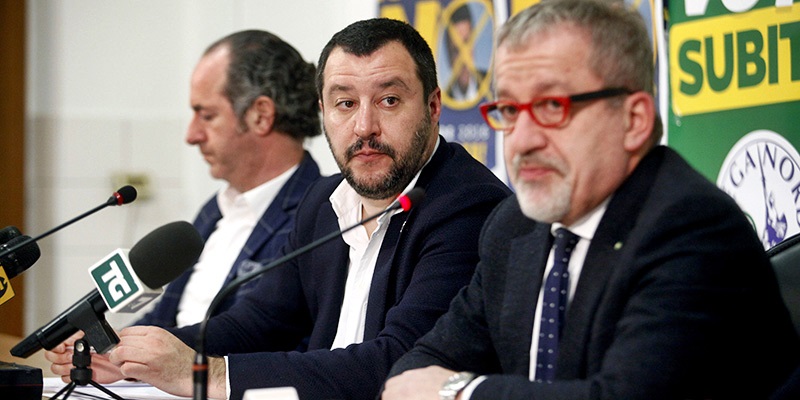 Lega sancisce svolta nazionale, riconfermato Salvini. Cori contro Bossi