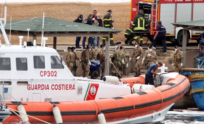 Guardia Costiera, in due giorni salvati in mare 2100 migranti