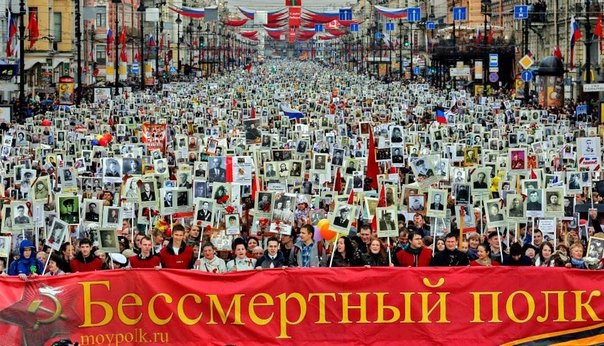Reggimento immortale record, 1 milione e mezzo in piazza a Mosca e Pietroburgo