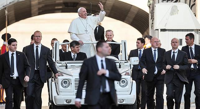 Papa Francesco rilegge il mito anti-comunista di Fatima