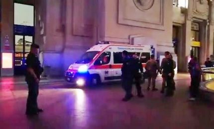 Aggressione a Milano, marocchino accoltella un poliziotto e due militari