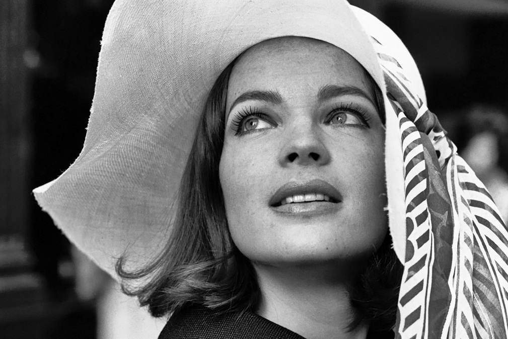 Francia, profanata la tomba di Romy Schneider