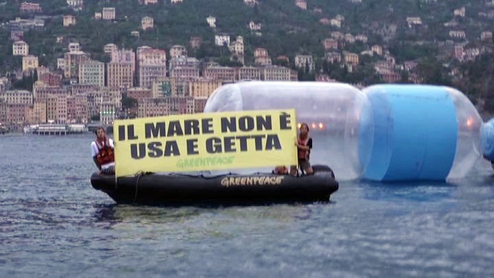 Basta plastica in mare, l'iniziativa di Greenpeace Italia