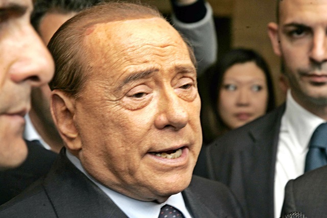 Berlusconi dà forfait all’ultimo minuto a ‘In onda’