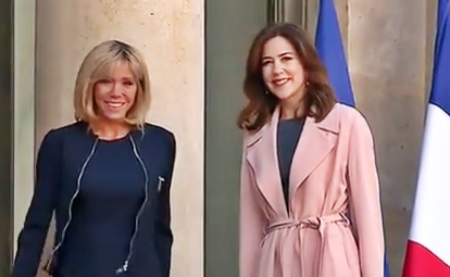 Francia, Brigitte Macron riceve la principessa Mary di Danimarca