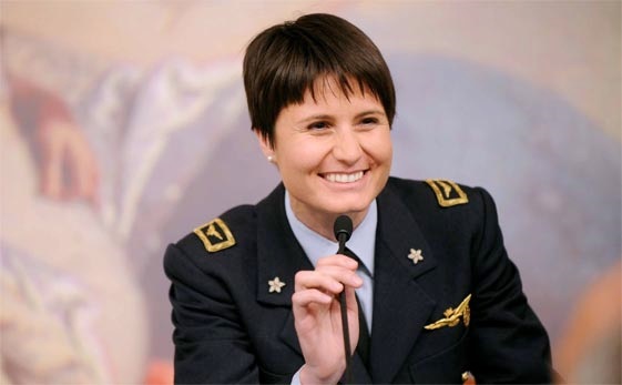 E’ ufficiale, Samantha Cristoforetti ha lasciato l’Aeronautica