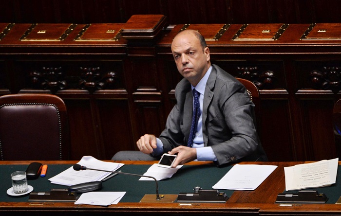 Sicilia, Miccichè oggi da Berlusconi. Alfano guarda Renzi e pensa Musumeci