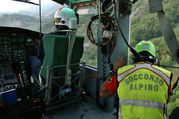 Teleferica travolge operai, un morto e un ferito grave