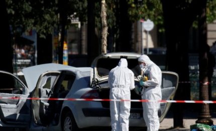 Francia, attentatore Champs Elysées aveva giurato fedeltà a Isis