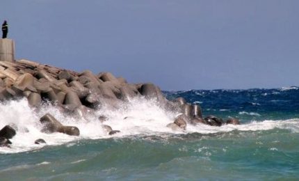 Mareggiata a Savona: turista torinese muore annegato, tre persone salvate