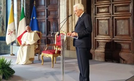Mattarella davanti al Papa richiama istituzioni a responsabilità
