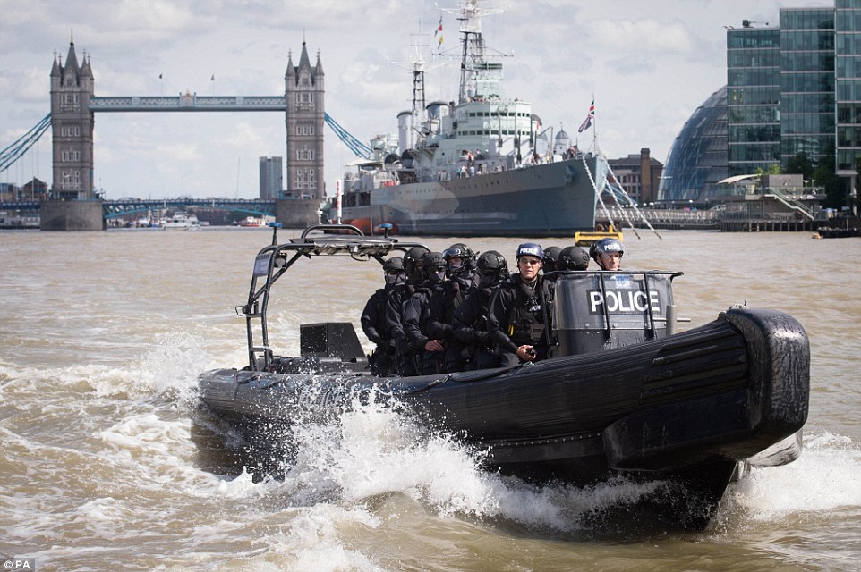 Isis rivendica la strage di Londra. Rafforzata la sicurezza in vista delle elezioni politiche