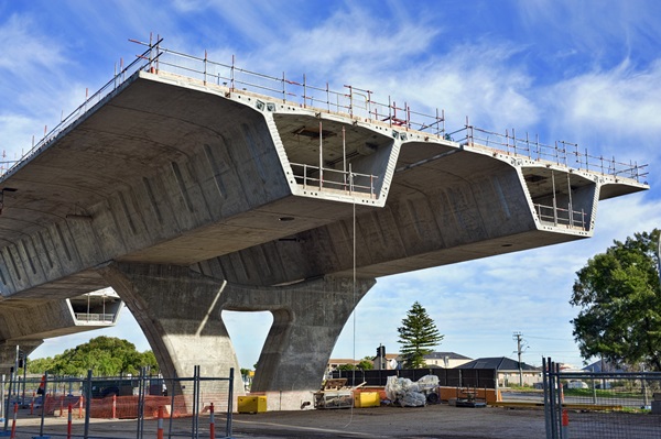 A Maputo ponte sospeso più lungo d’Africa