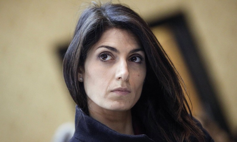 Raggi e il rebus Ama, la Cgil pronta a sciopero. E l’indagine procede