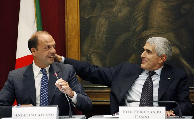 Casini affonda Alfano: “Degradante che si incontri con Ghedini e Miccichè”