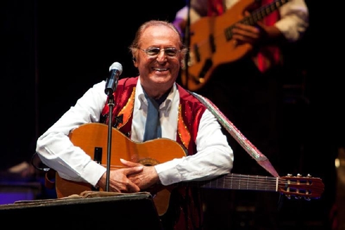 Problemi salute, Renzo Arbore annulla concerto Perugia