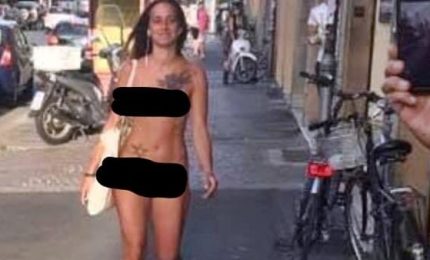 Passeggia nuda, 26enne multata di 3.300 euro. "Volevo vincere la paura..."